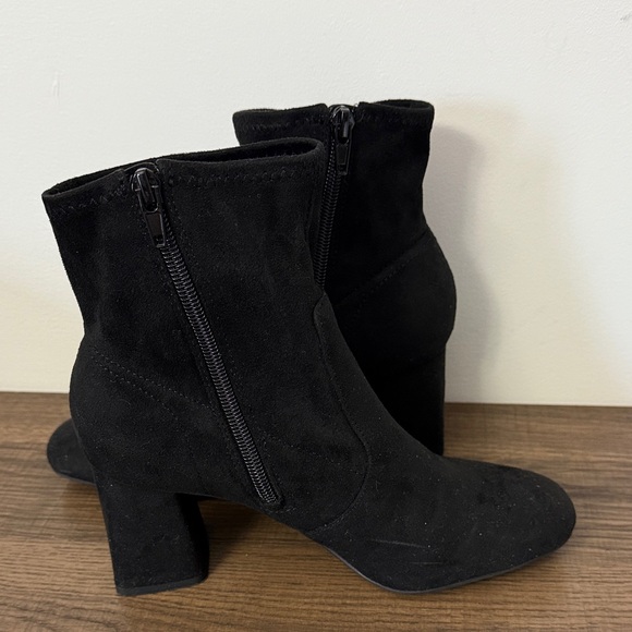 Black faux Suede Ankle Boots - Picture 4 of 5